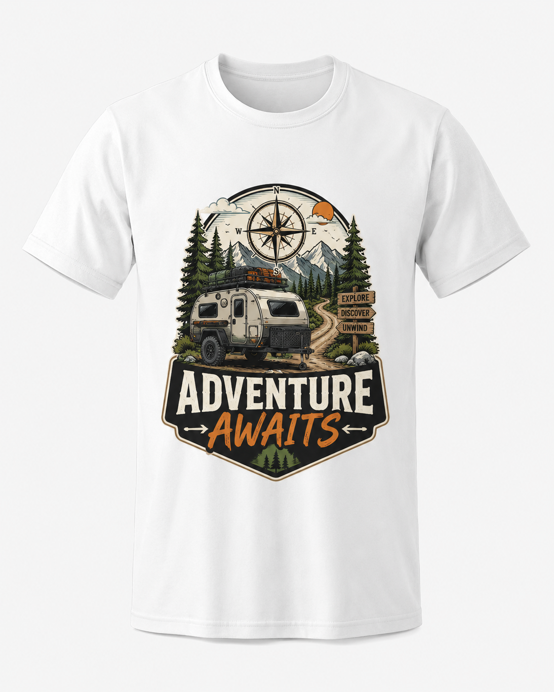 Adventure Awaits Kompass – Camper T-Shirt